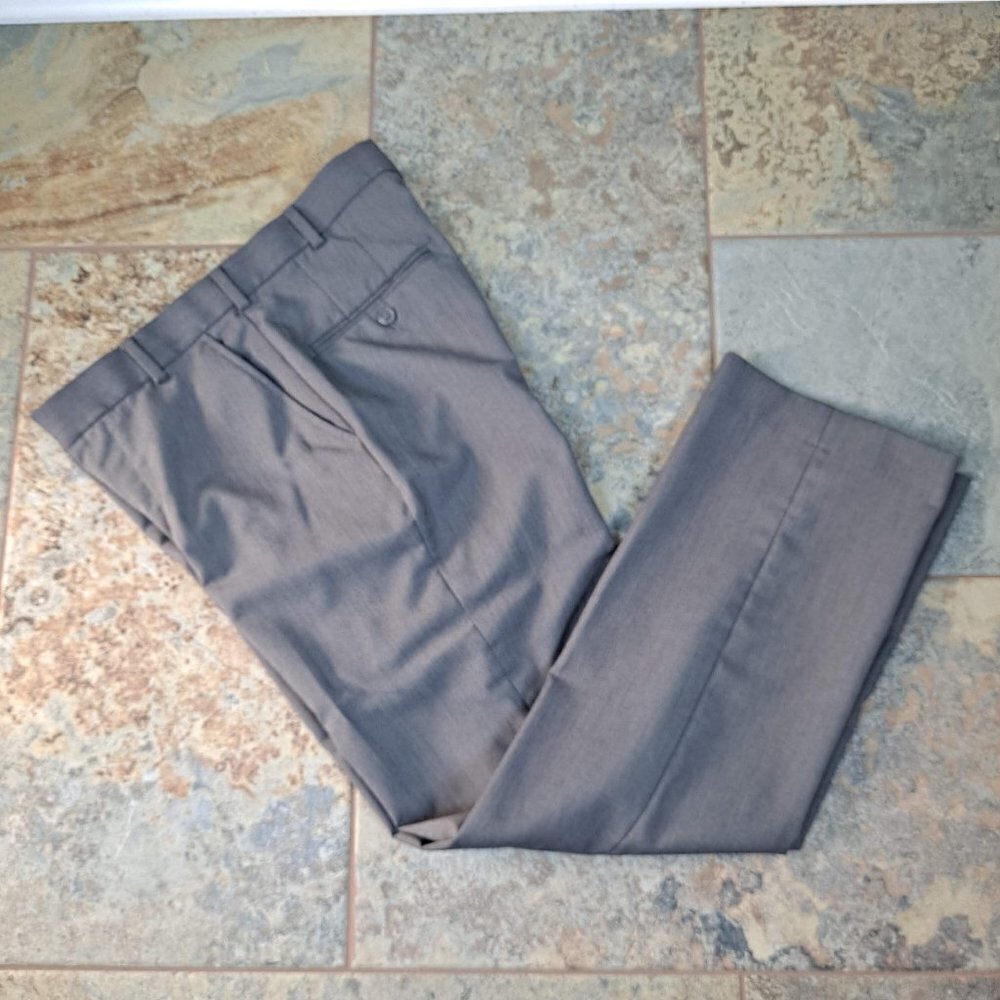 J Ferrar 30 x 30 Men’s Dark Gray Dress Pants Flat Front EUC
